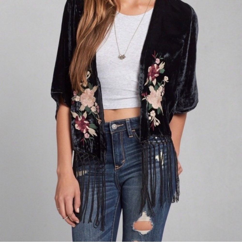 Abercrombie & Fitch Boho Embroidered Velvet Shawl Kimono With Sleeves One Size